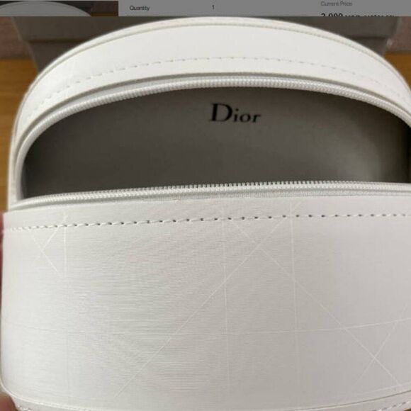 ✨ New Dior Luxury Sunglasses Case - White w/ Dustcover & Lens Wipe ✨ - Picture 2 of 6